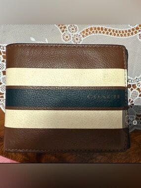 Coach wallet Brown & Black striped in EUC.